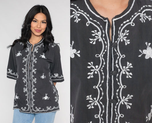 90s Charcoal Floral Embroidered Button-Up Blouse Short Sleeve Medium