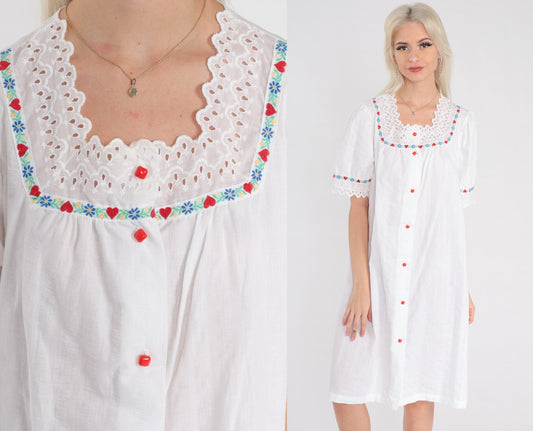70s White Eyelet Lace Midi Lounge Dress Puff Sleeve Button Front Medium