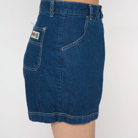 90s Levi's High Waisted Pleated Denim Shorts Dark Blue Small