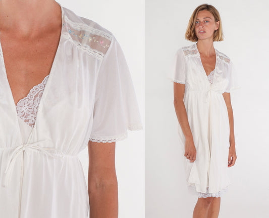 70s White Nylon Pajama Robe Floral Embroidered Tie Front Mini Nightgown XS