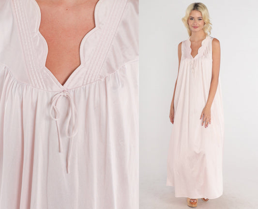 70s Baby Pink Slip Dress Maxi Nightgown Scalloped V-Neck Sleeveless Medium