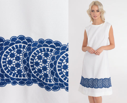 70s White Shift Dress Blue Mandala Print Sleeveless Knee-Length Medium