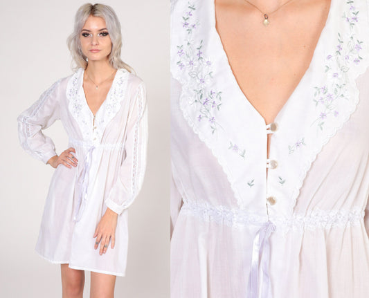 70s White Babydoll Robe Floral Embroidered Mini Dress Long Sleeve Extra Small XS