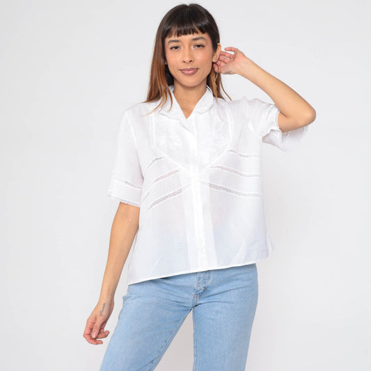 70s Embroidered Floral White Blouse Lace Trim Button-Up Collared Short Sleeve Large L