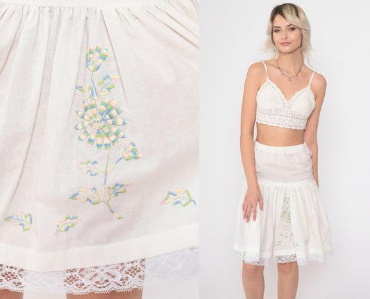 70s White Floral Embroidered Slip Skirt Lace Trim Knee Length Extra Small
