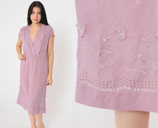 70s Lavender Floral Embroidered Wrap Dress Midi V-Neck Cap Sleeve Medium