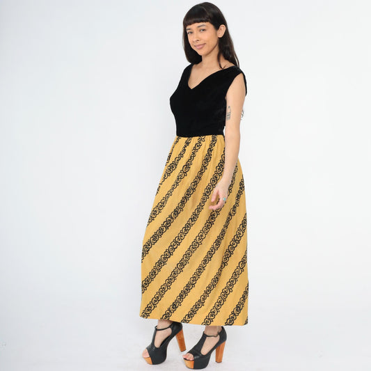 70s Black Velvet Gold Maxi Dress V Neck Sleeveless Diagonal Scroll Print Medium
