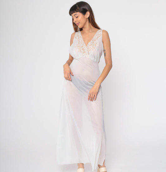 70s White Nylon Maxi Nightgown Lace Trim Empire Waist V Neck Medium M