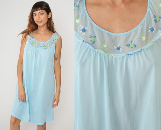 70s Baby Blue Embroidered Floral Nightgown Empire Waist Scoop Neck Medium