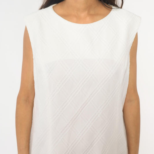 70s White Shift Dress Quilted Texture Sleeveless Knee-Length Crew Neck Medium M