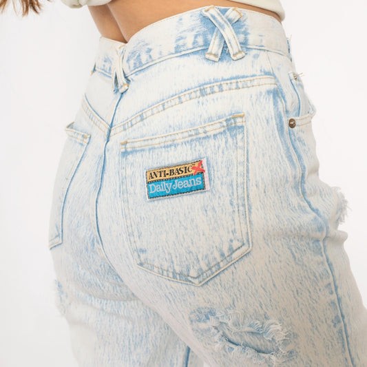 90s Anti Basic Light Wash Distressed High-Rise Jeans Large L