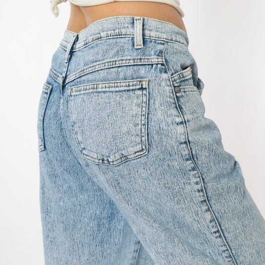 90s Sasson Acid Wash High-Waisted Straight Leg Jeans Light Blue Large