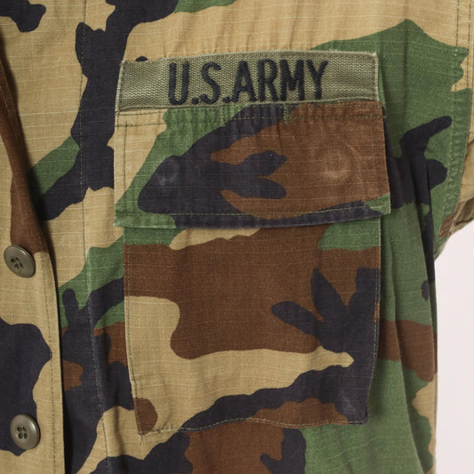 90s U.S. Army BDU Woodland Camouflage Button-Front Shirt Medium M