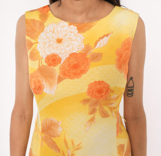 1970s Polynesian Casuals Floral Dress Yellow Orange Peony Knee-Length Small