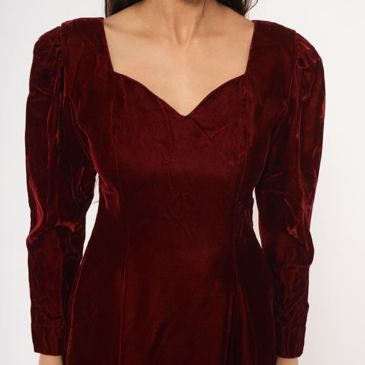 90s Perspective Burgundy Velvet Mini Dress Sweetheart Neckline Puff Sleeve Small S