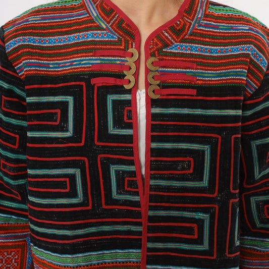 2000s Hmong-Style Embroidered Jacket Mandarin Collar Red Black Tapestry Small