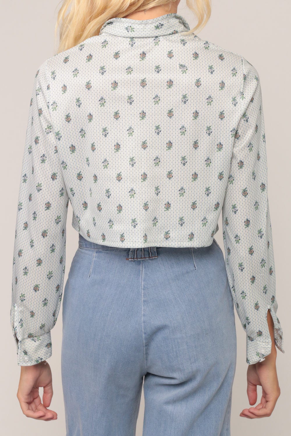 70s Floral Button-Up Crop Top Long Sleeve Blouse Blue White Small Medium