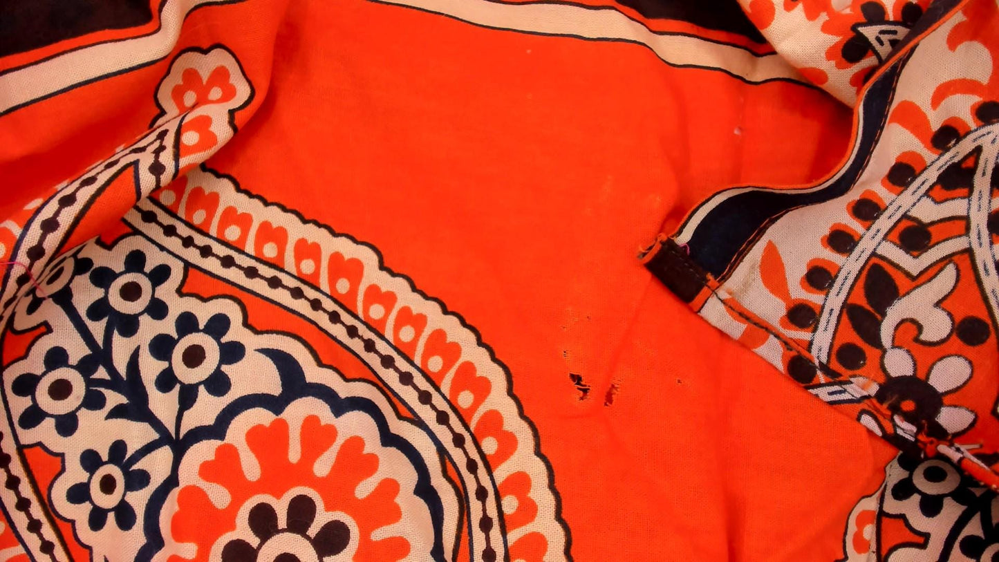 70s Orange Paisley Wrap Skirt Cream Border Print Tie Waist Large