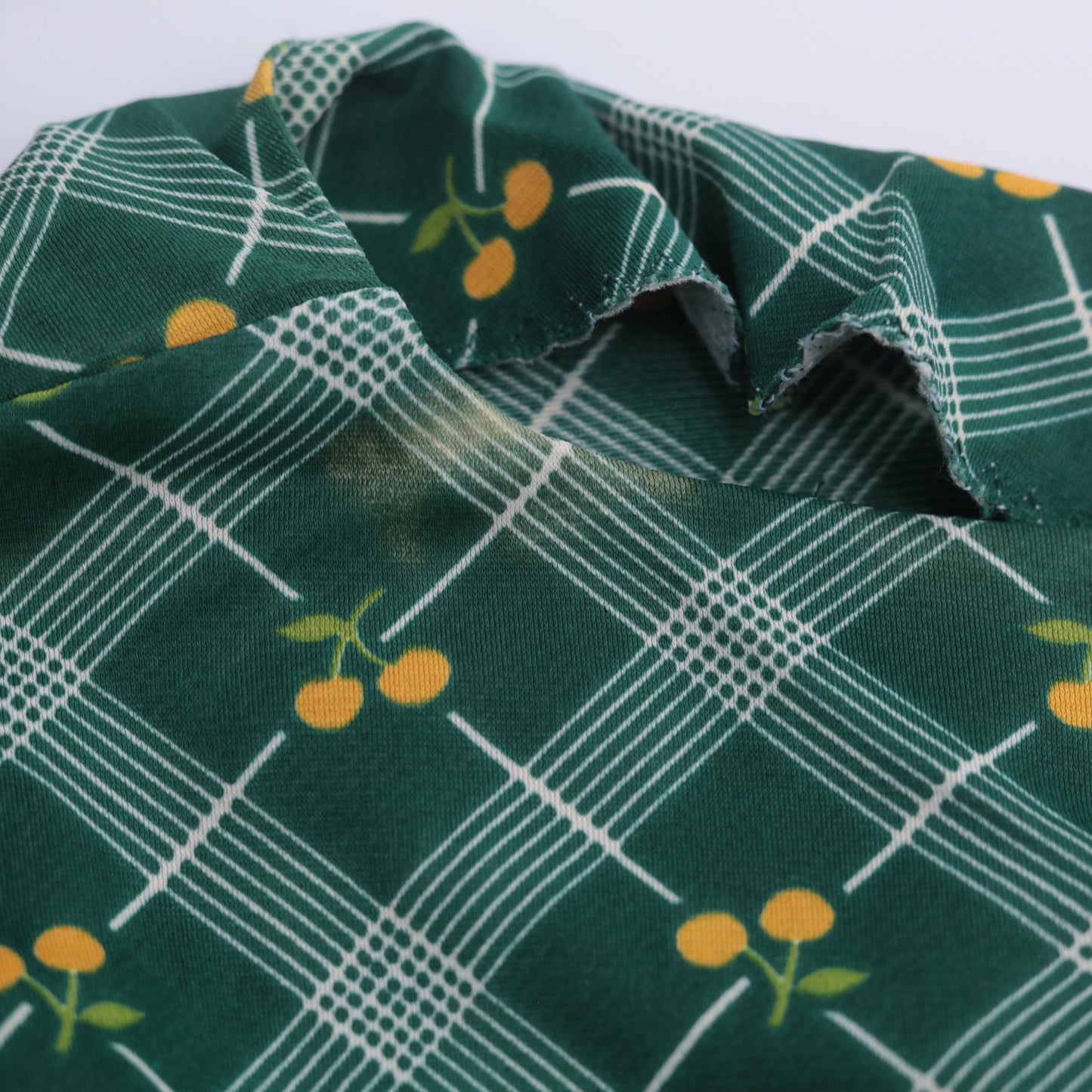 70s Green Argyle Cherry Print Blouse Flutter Sleeve Small S