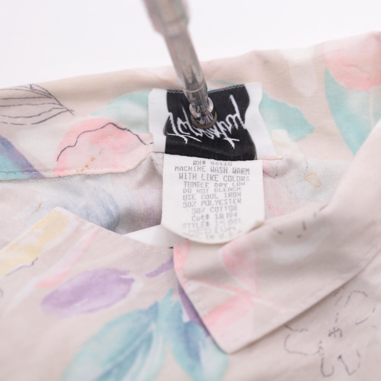 1990s Tapestry Pastel Floral Cotton Button-Up Shirt Short Sleeve Medium