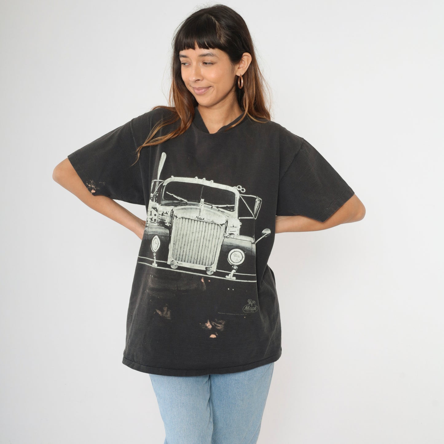 Vintage Distressed Mack Truck T-Shirt XL