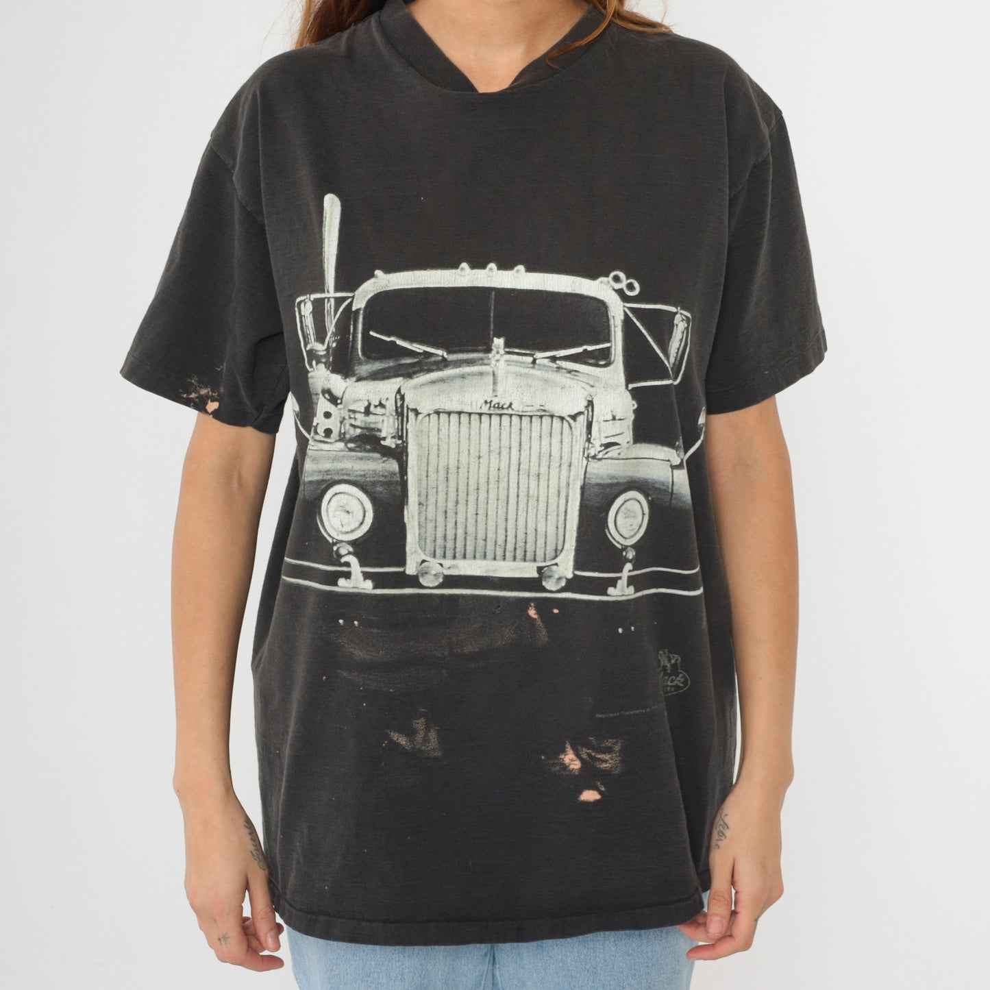 Vintage Distressed Mack Truck T-Shirt XL