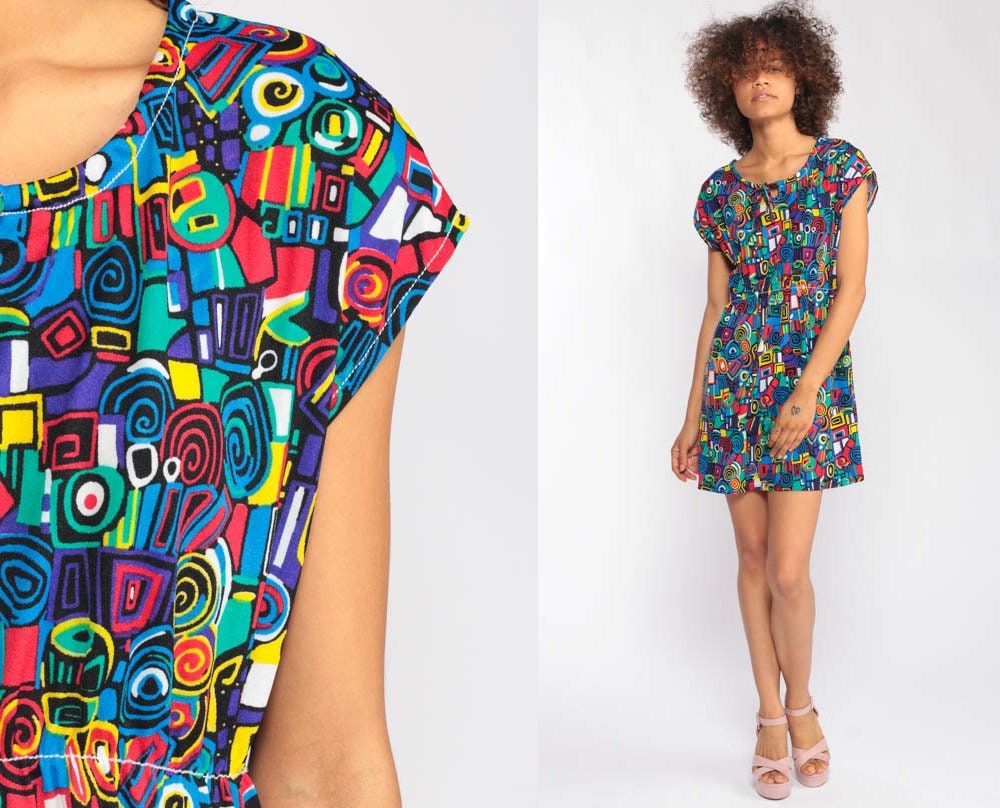 70s Geometric Swirl Mini Dress Keyhole Cap Sleeve High Waist Small Medium