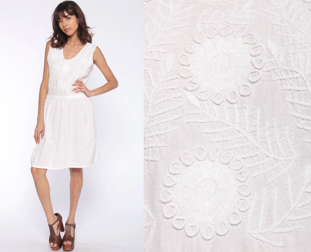 90s White Embroidered Floral Mini Dress Medium