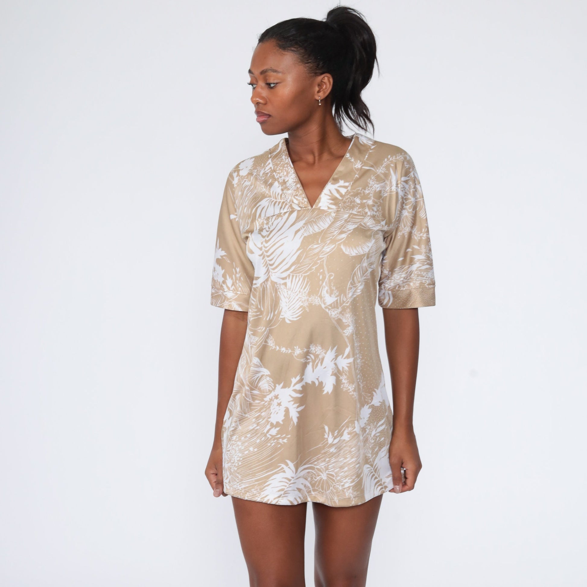 70s Tropical Leaf Print Shift Mini Dress Tan Short Sleeve Medium Large