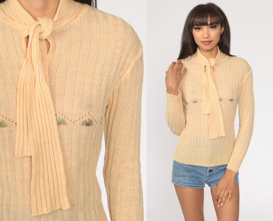 70s Floral Embroidered Ascot Sweater Pale Orange Knit Pullover Small