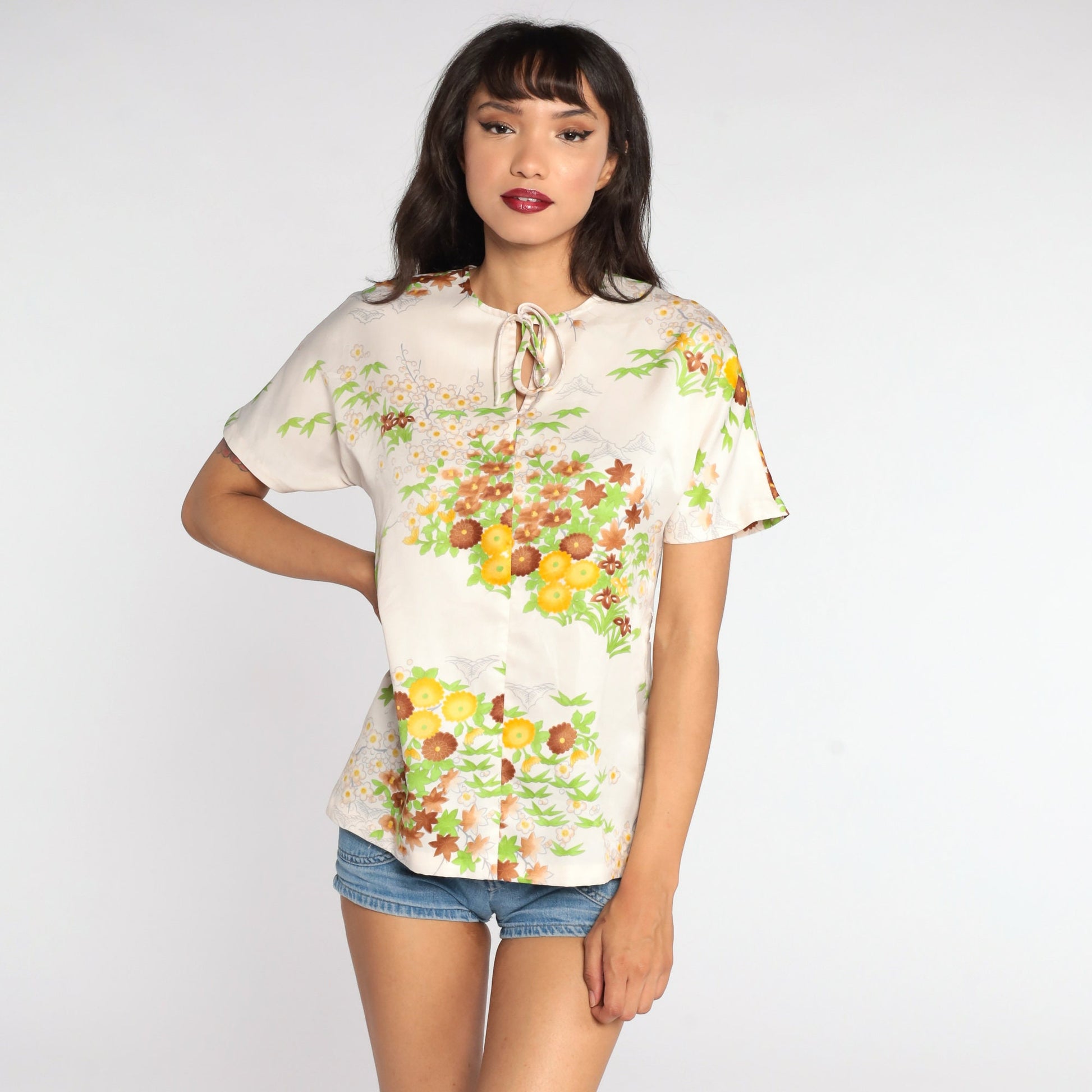 70s Floral Blouse Keyhole Neckline Yellow Off-White Shirt Small