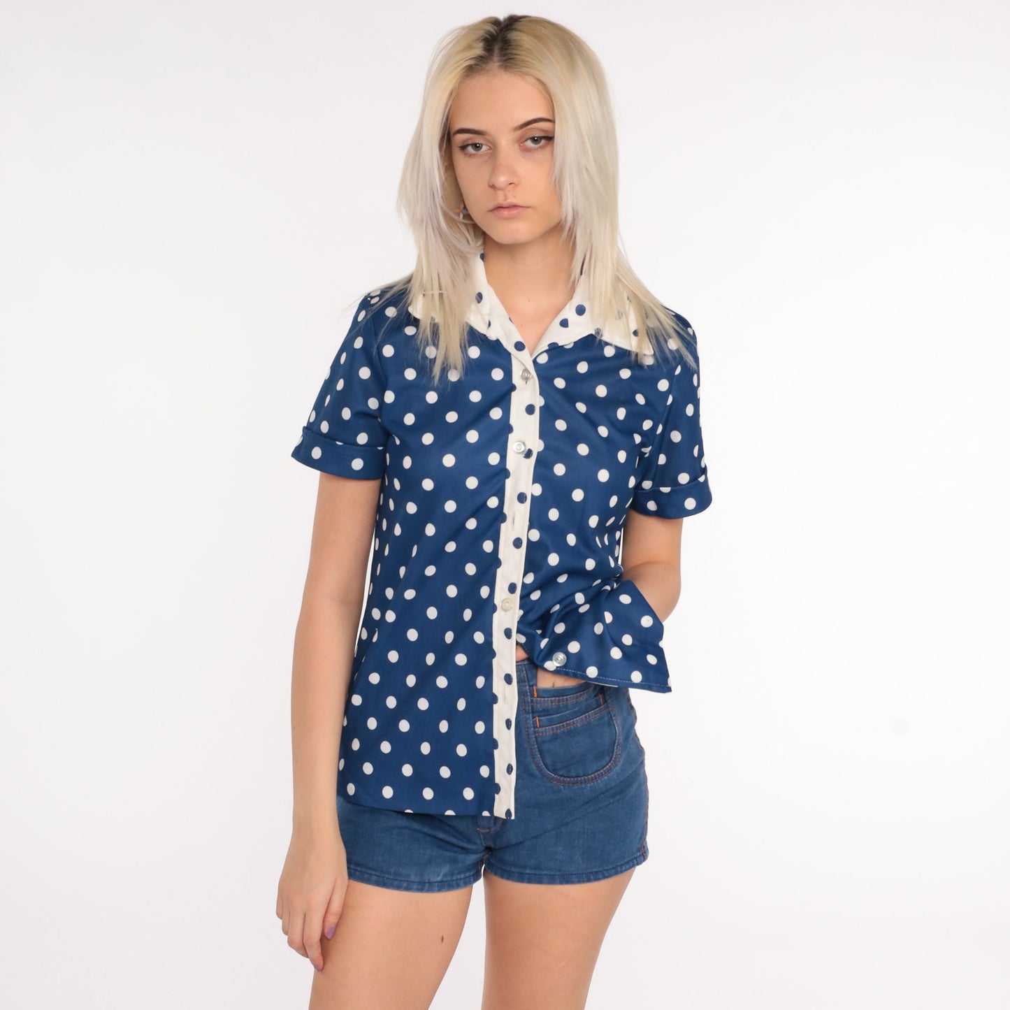 70s Blue Polka Dot Button-Up Blouse Dagger Collar Short Sleeve Small Medium
