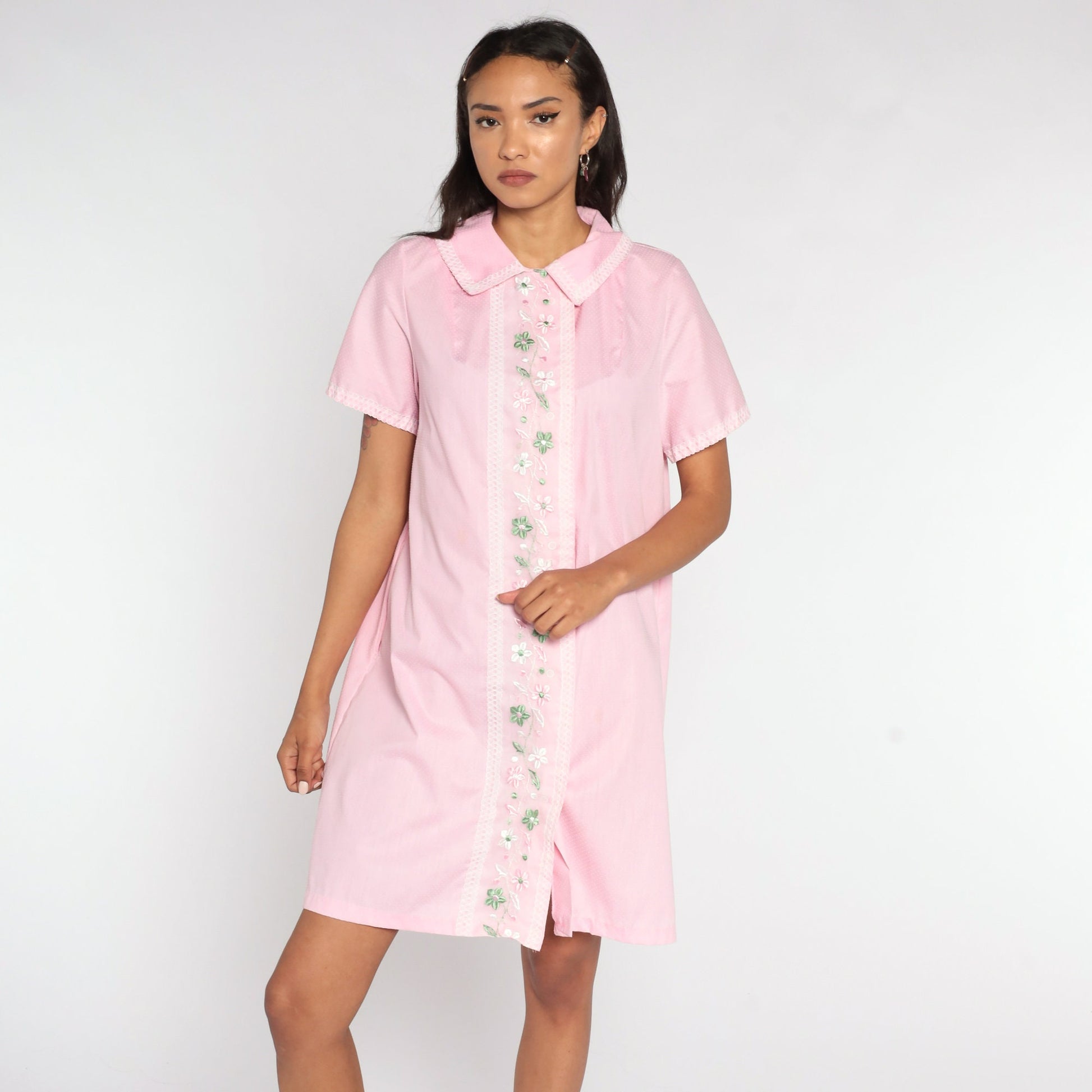 60s Floral Embroidered Shift Dress Baby Pink Button Front Mini Medium Large