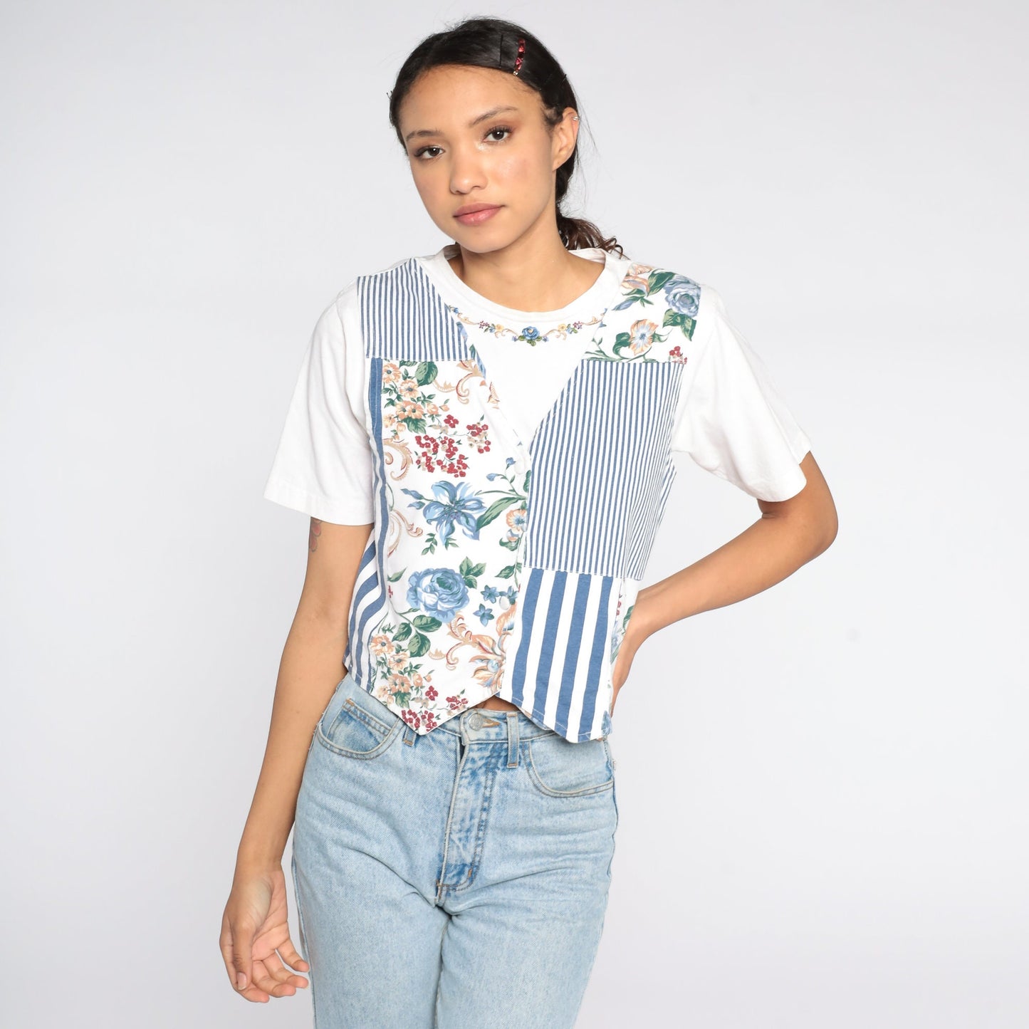 90s Floral T-Shirt White Graphic Tee Attached Vest Cotton Small Petite
