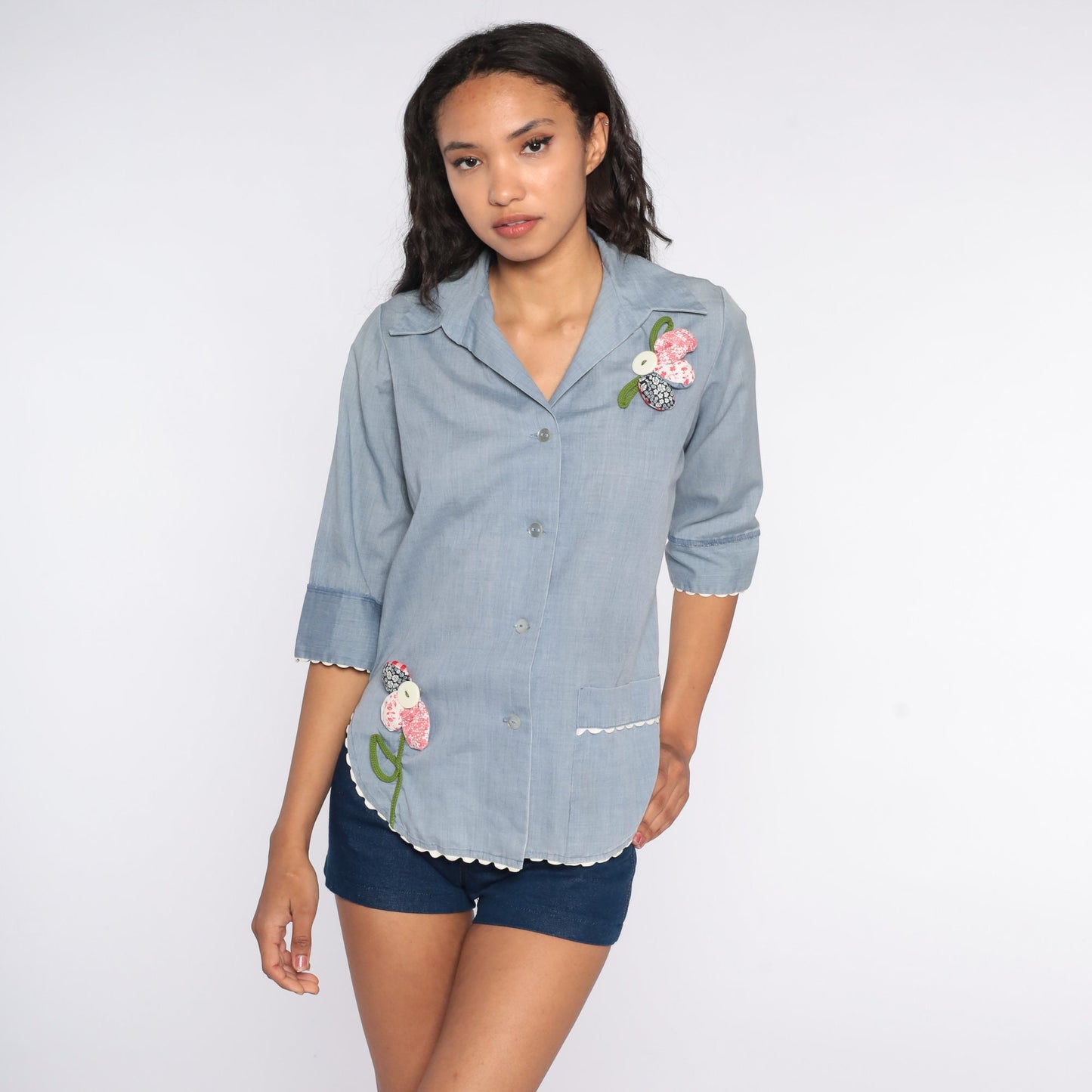 70s Blue Chambray Shirt Floral Applique Button Up Cotton Medium