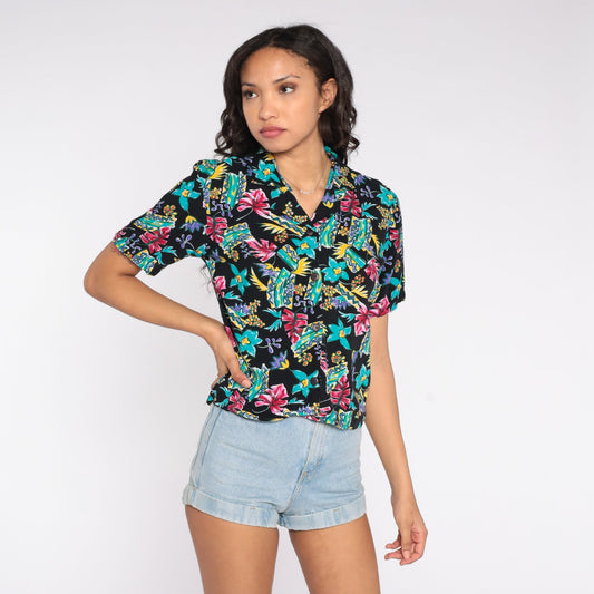 90s Black Tropical Floral Button-Up Shirt Short Sleeve Small S
