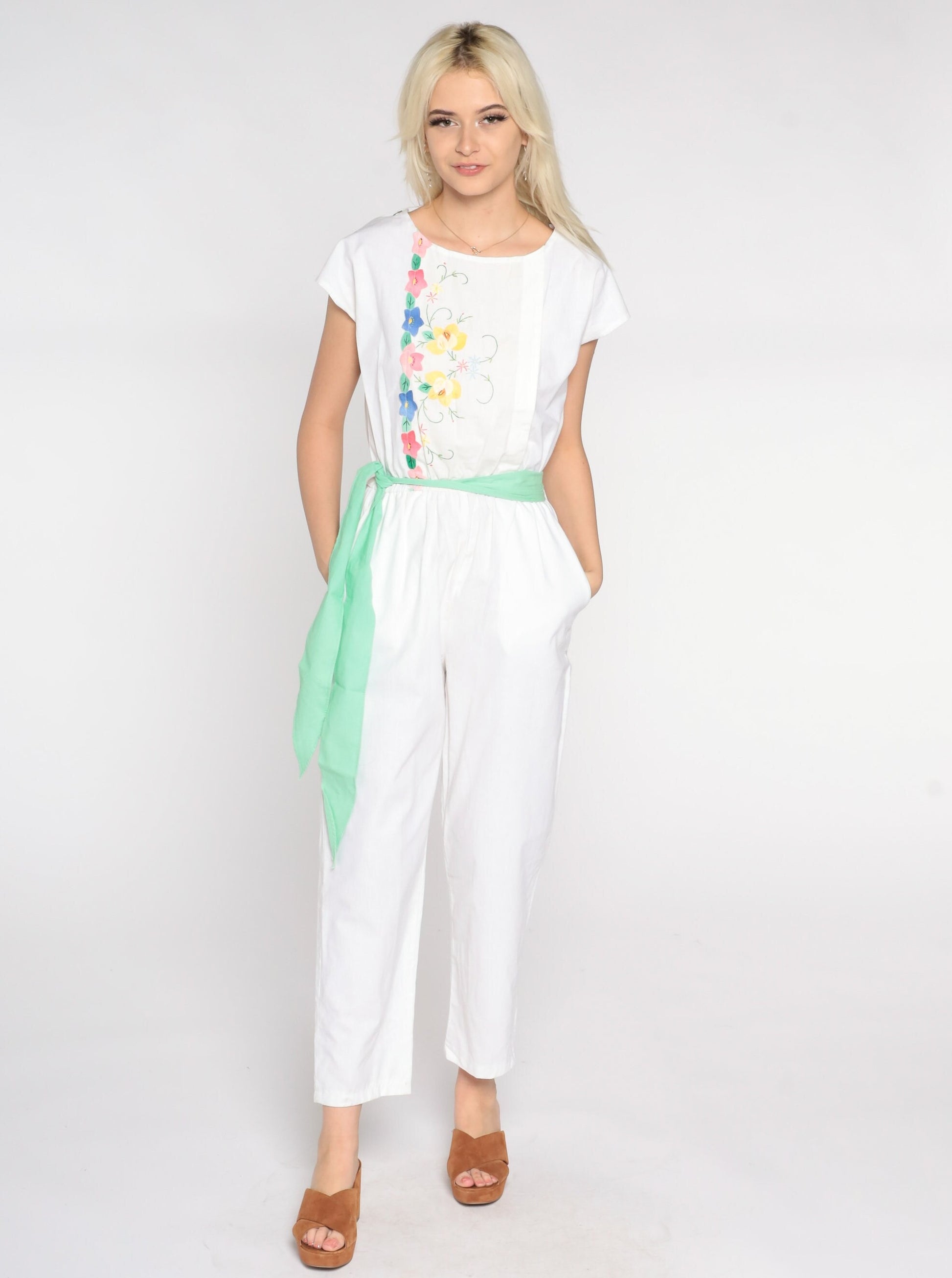 80s White Floral Embroidered Jumpsuit High Waist Tapered Leg Cap Sleeve Medium