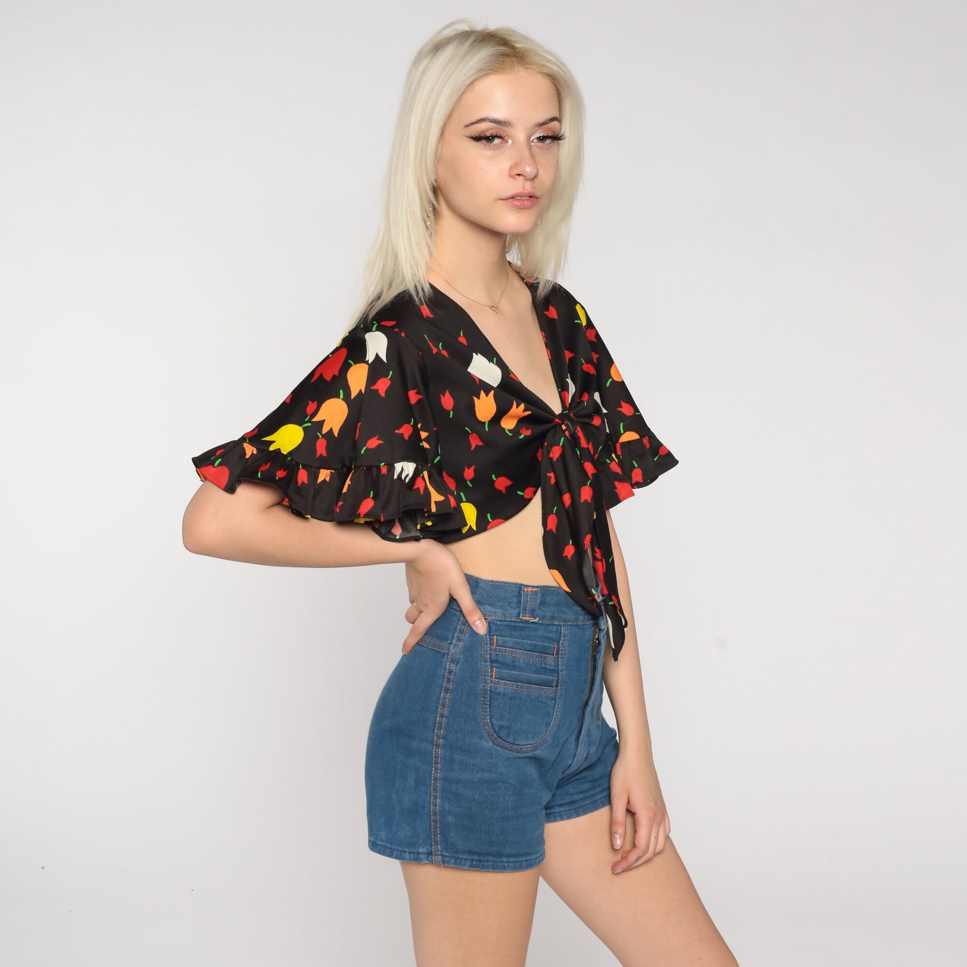 70s Black Tulip Floral Crop Top Tie Front Ruffled Sleeve Small Medium