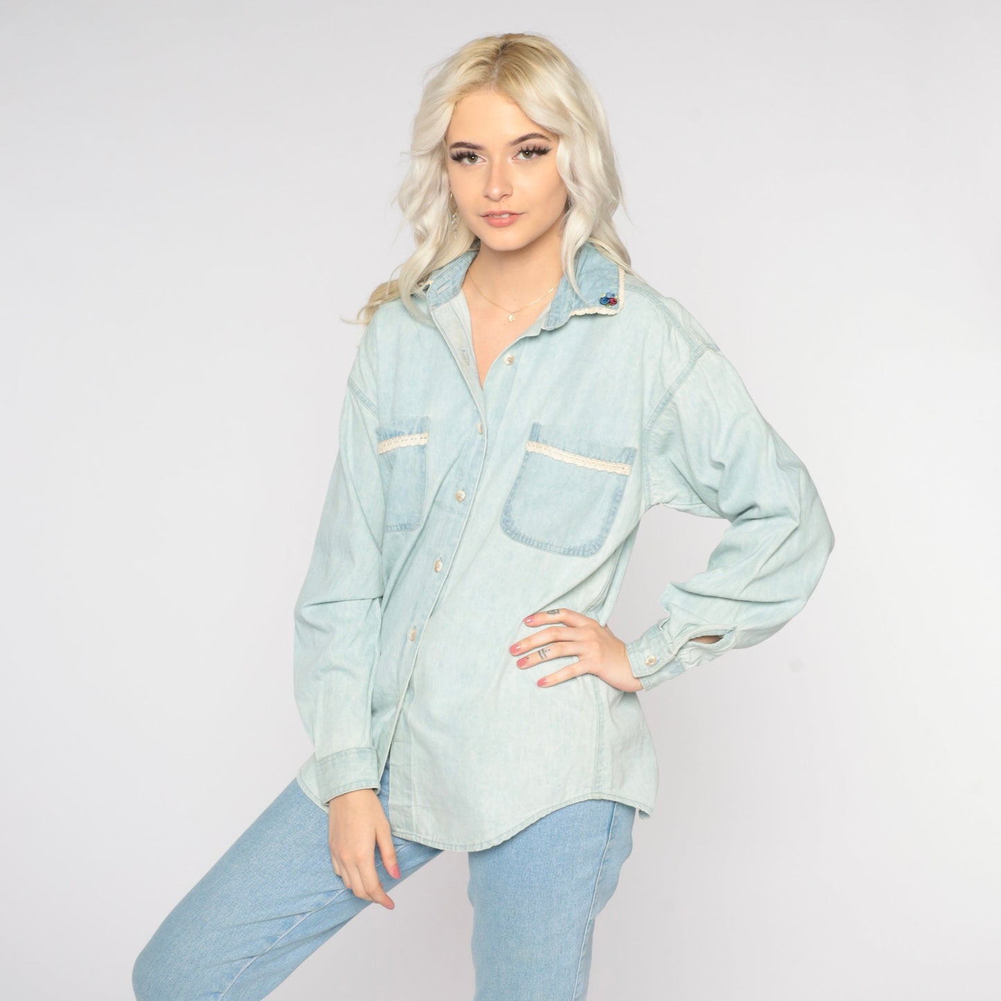 90s Light Blue Chambray Button-Up Blouse Lace Trim Rosette Small
