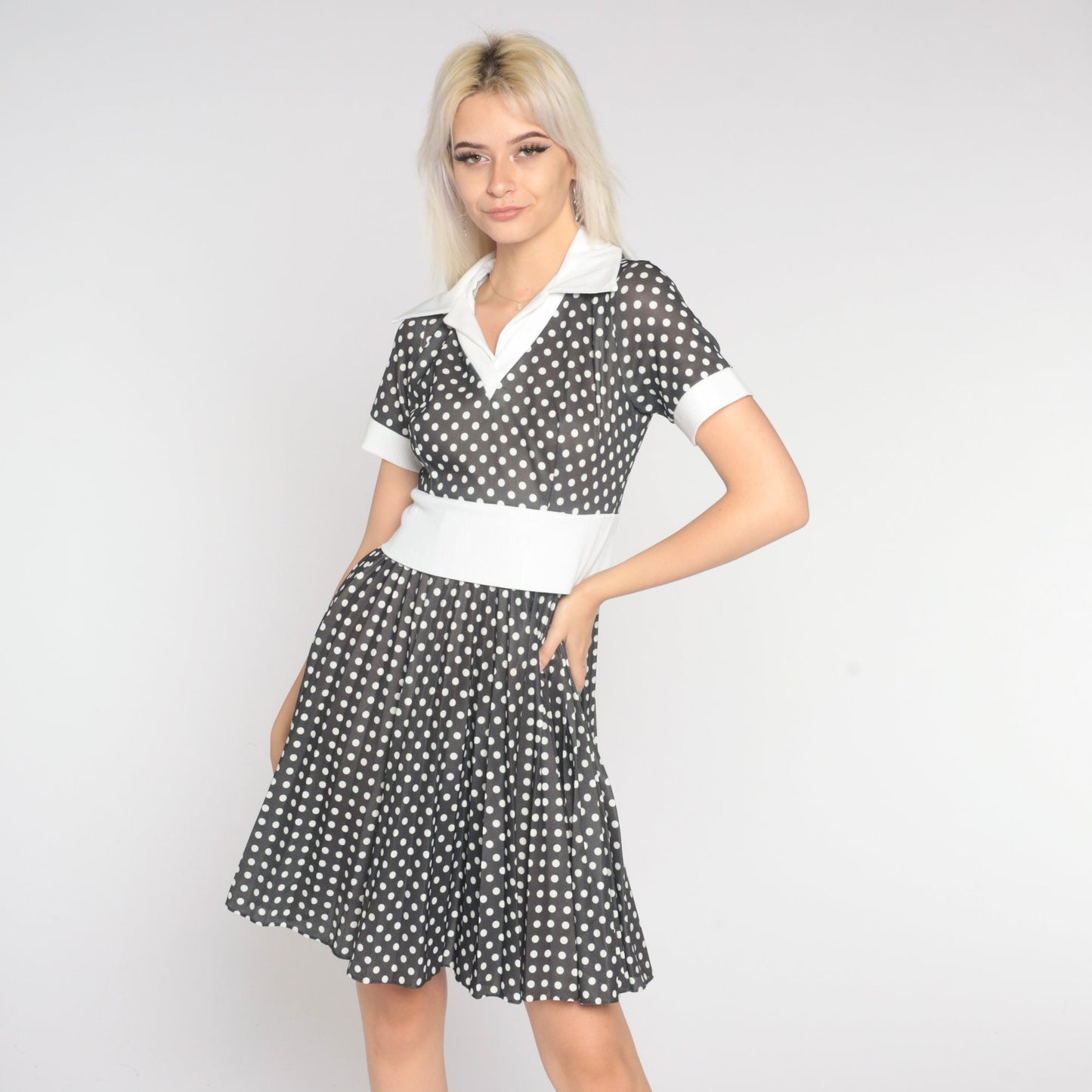 70s Grey Polka Dot Mini Dress Pleated High Waist Collared Small