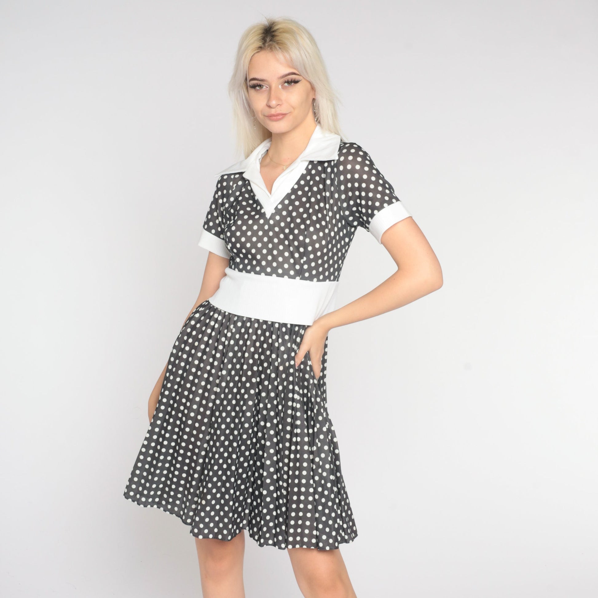 70s Grey Polka Dot Mini Dress Pleated High Waist Collared Small