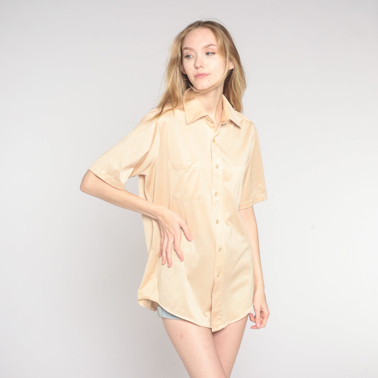 70s Champagne Button-Up Shirt Montgomery Ward Short Sleeve Collared Mens Small