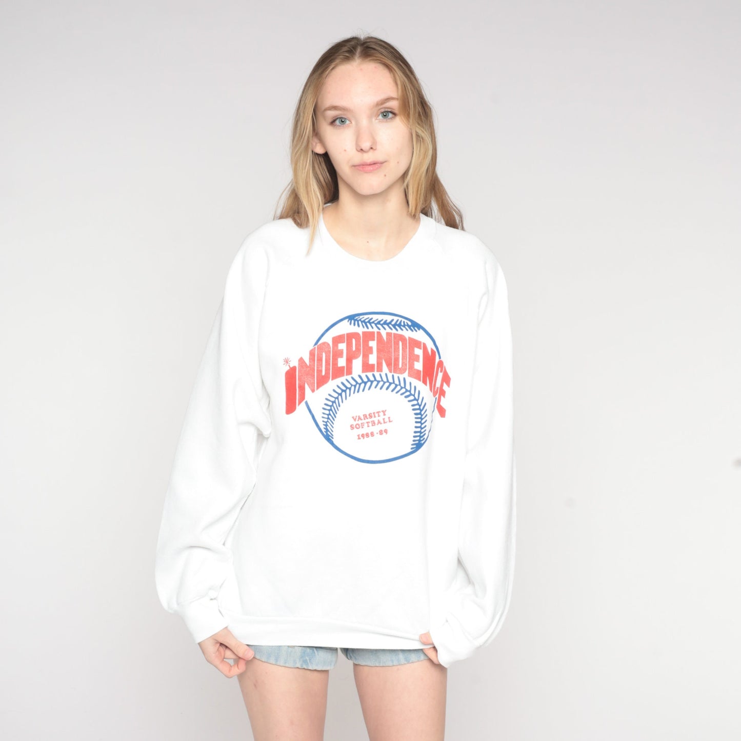90s Independence Varsity Softball 1988-89 Graphic Sweatshirt White Extra Large