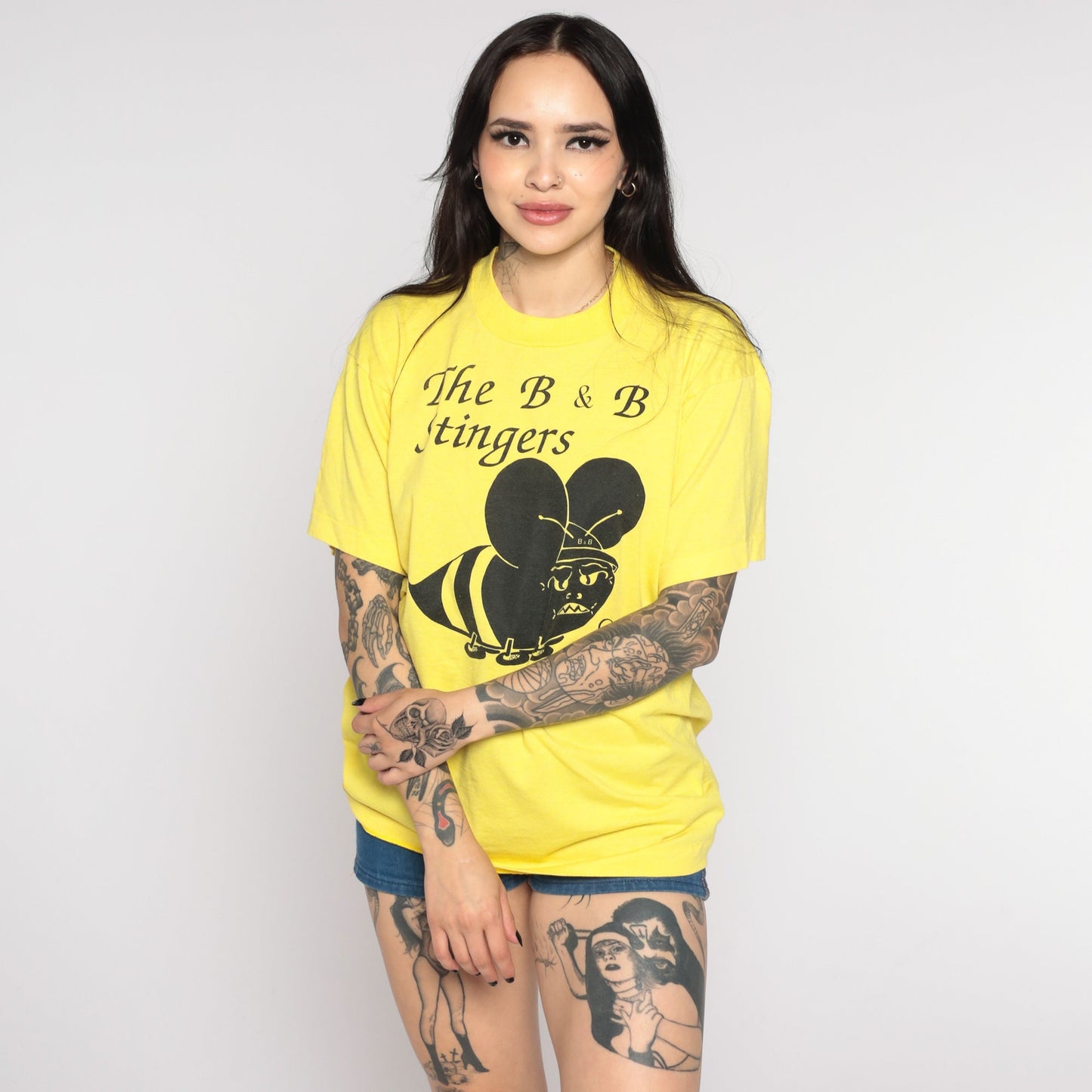 80s B & B Stingers Bee Cocktail Graphic T-Shirt Yellow Screen Stars Medium