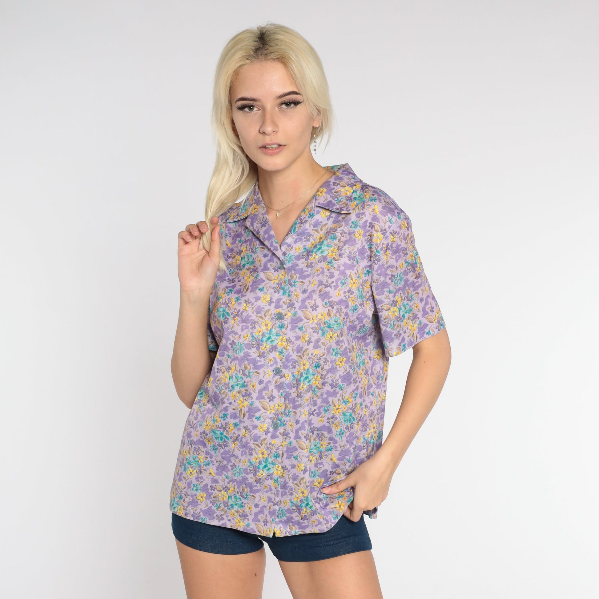 70s Purple Floral Button-Up Blouse Short Sleeve Collared Shirt Medium