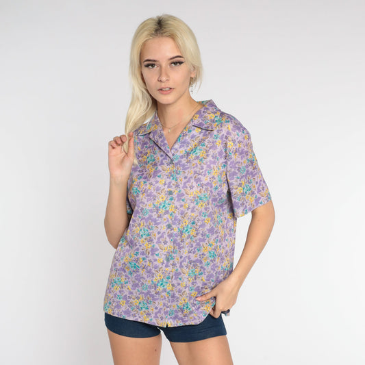 70s Purple Floral Button-Up Blouse Short Sleeve Collared Shirt Medium