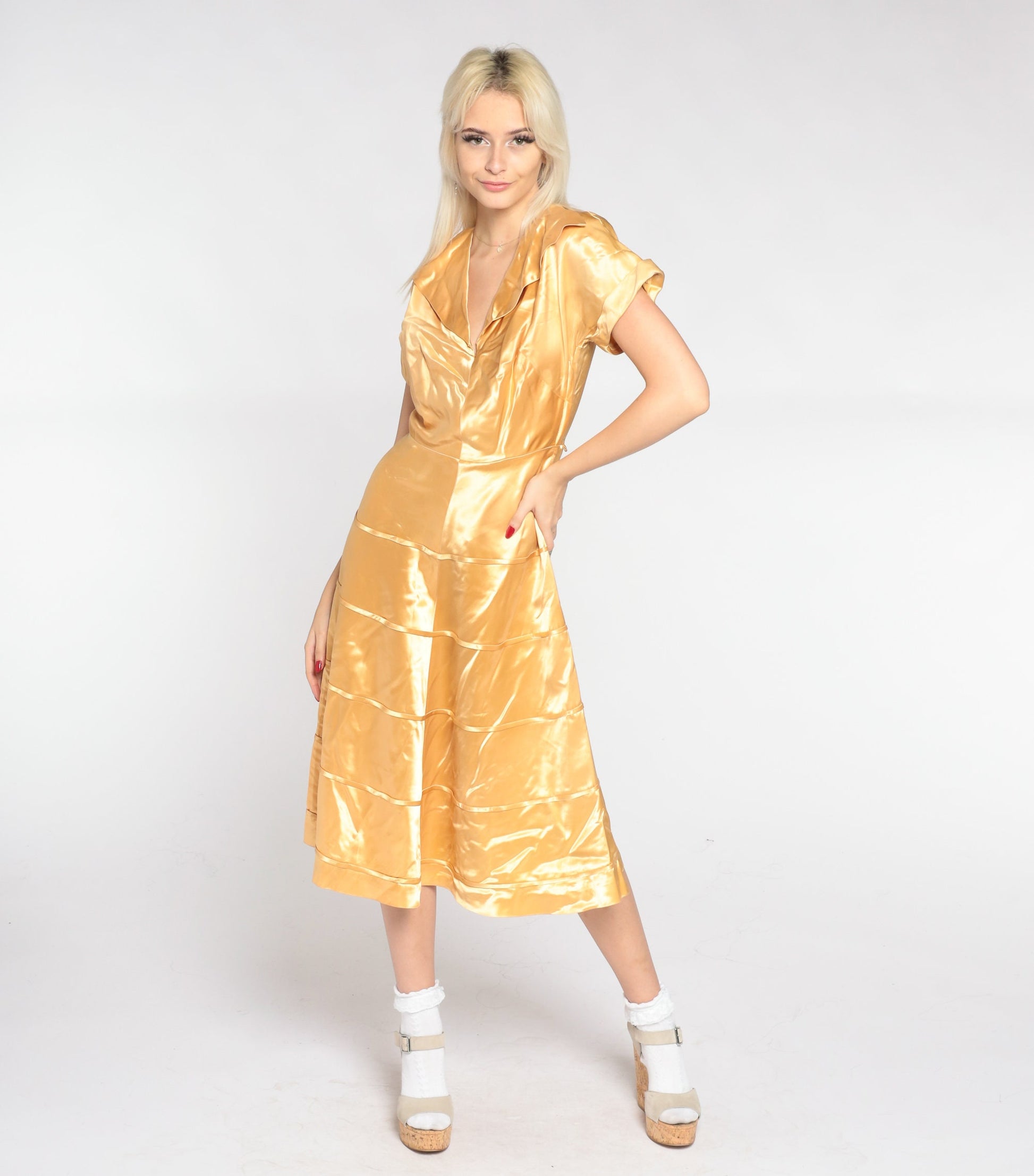 1940s Gold Silk Satin Midi Dress V-Neck Collared Short Sleeve Small S