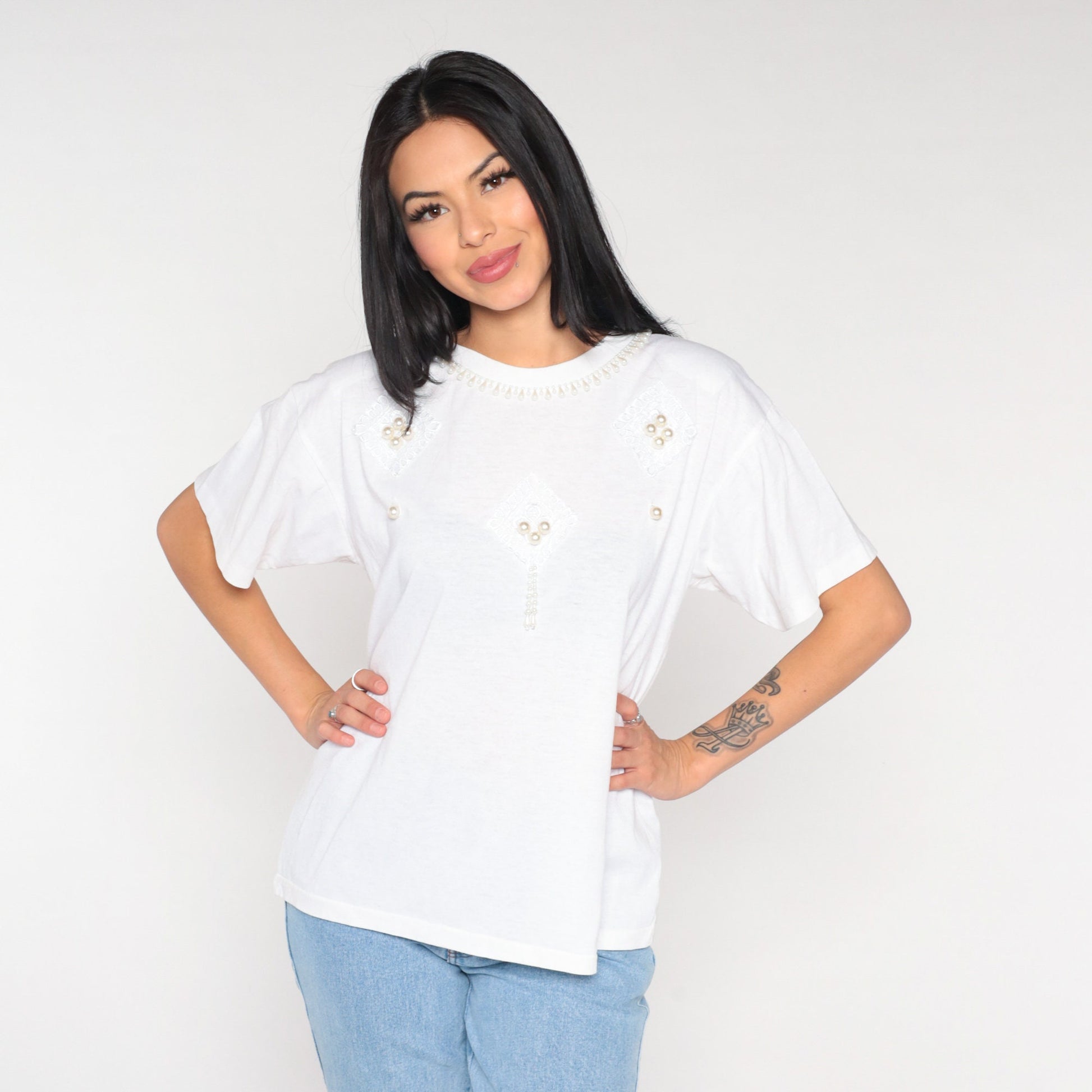 90s Pearl Beaded White T-Shirt Embroidered Graphic Tee Medium
