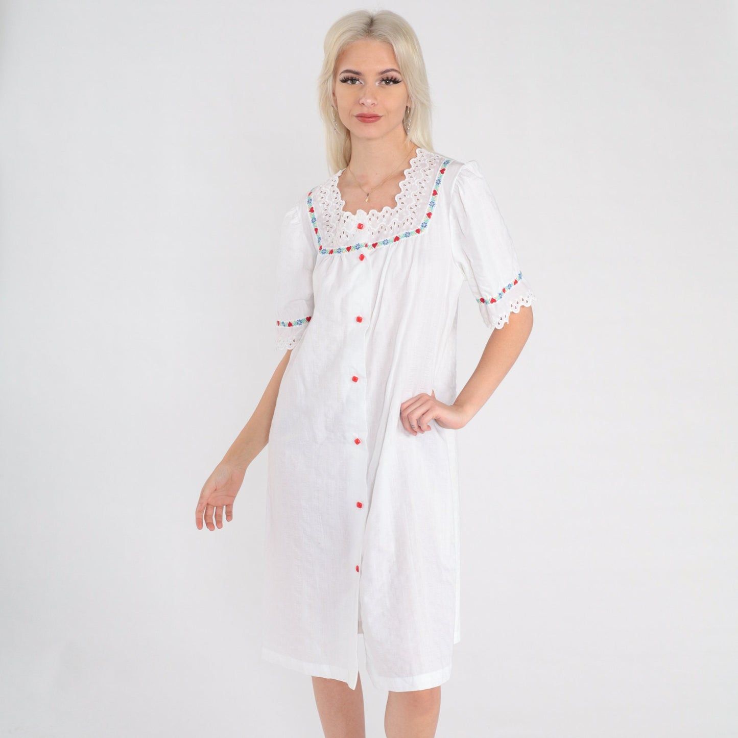 70s White Eyelet Lace Midi Lounge Dress Puff Sleeve Button Front Medium