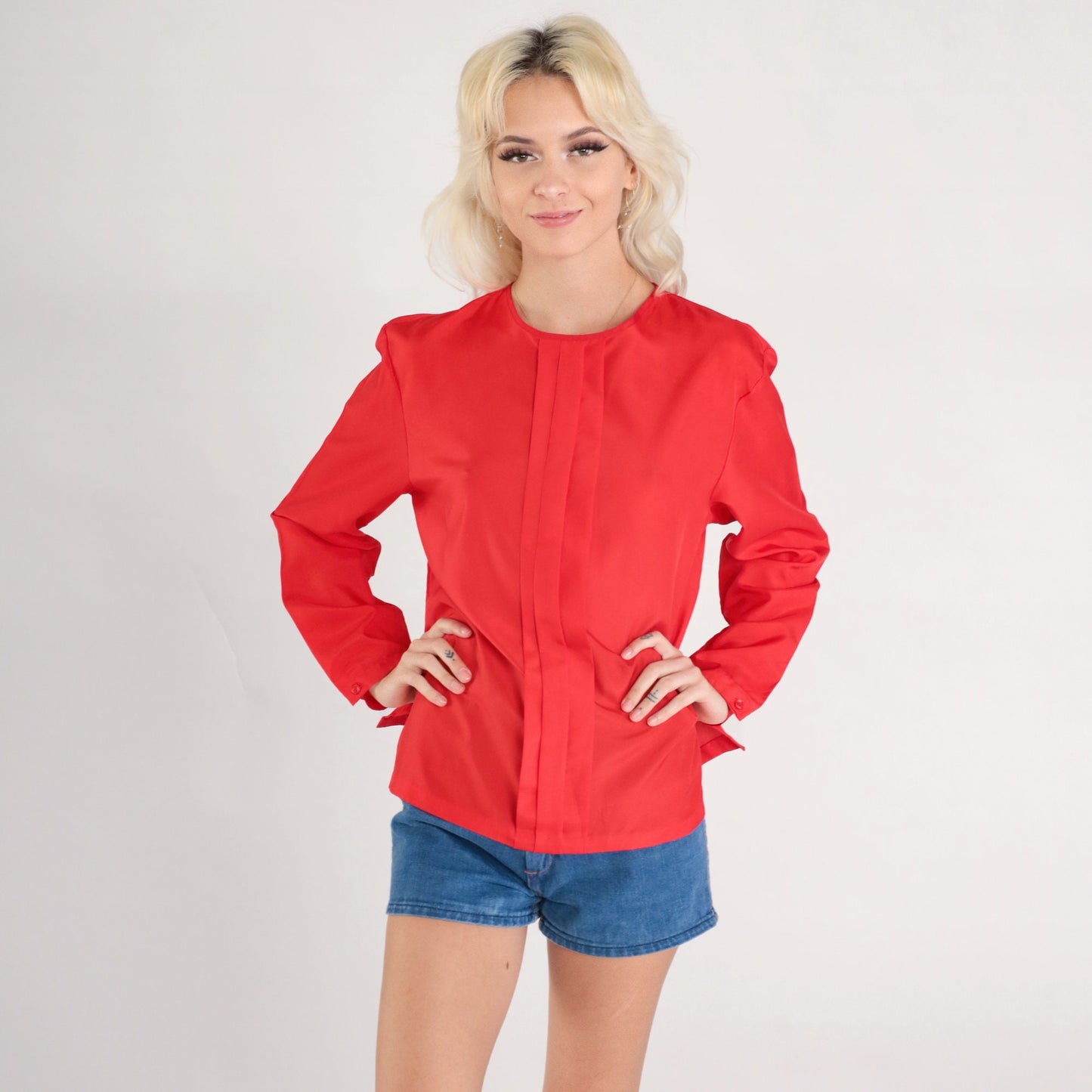 80s Red Pleated Long Sleeve Blouse Keyhole Button Back Medium